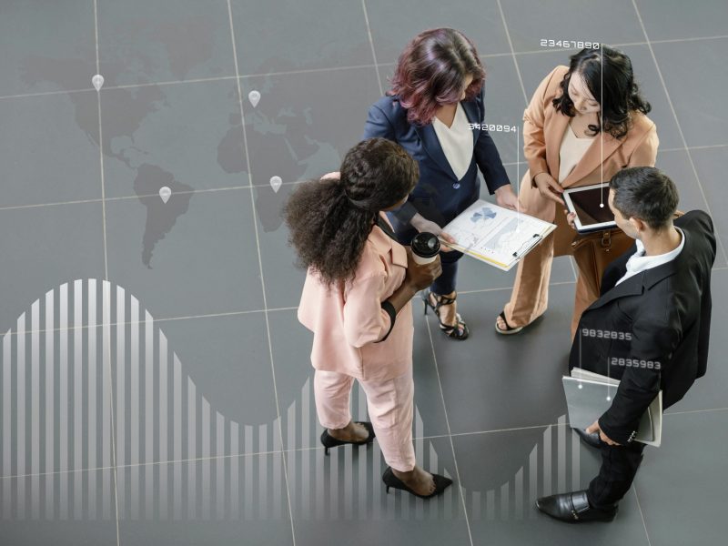 business-people-working-together